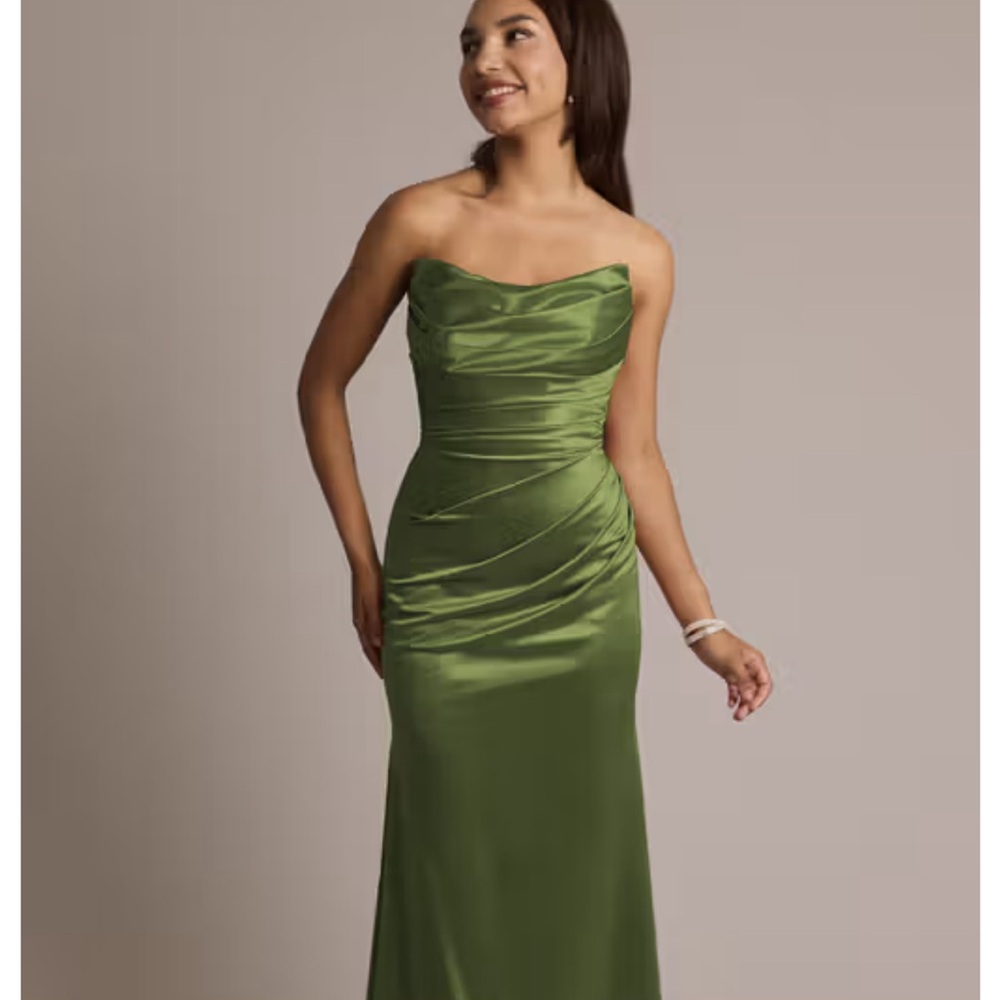 Galina sculpting strapless mermaid dress - Martini Olive